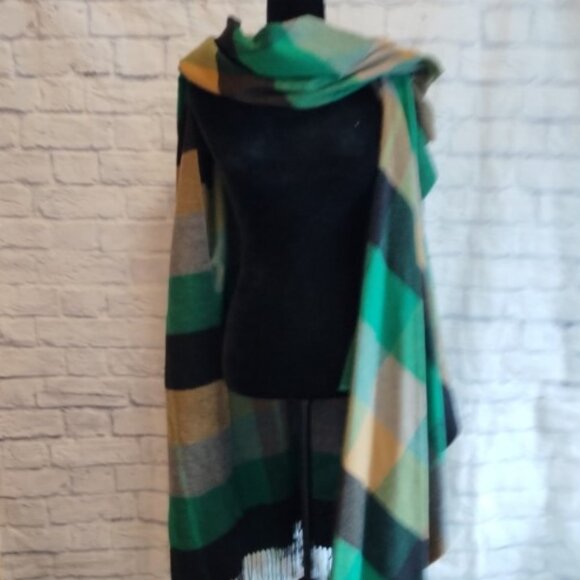 Zara Wool blend Plaid Cape Poncho Blanket Scarf - Picture 5 of 7